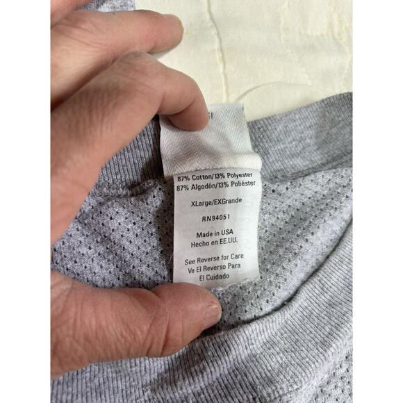 2 UNIVERSITY TENNESSEE VOLUNTEERS VOLS Tee T-shirt SIZE XL GRAY SHORT SLEEVE UT - Picture 4 of 7